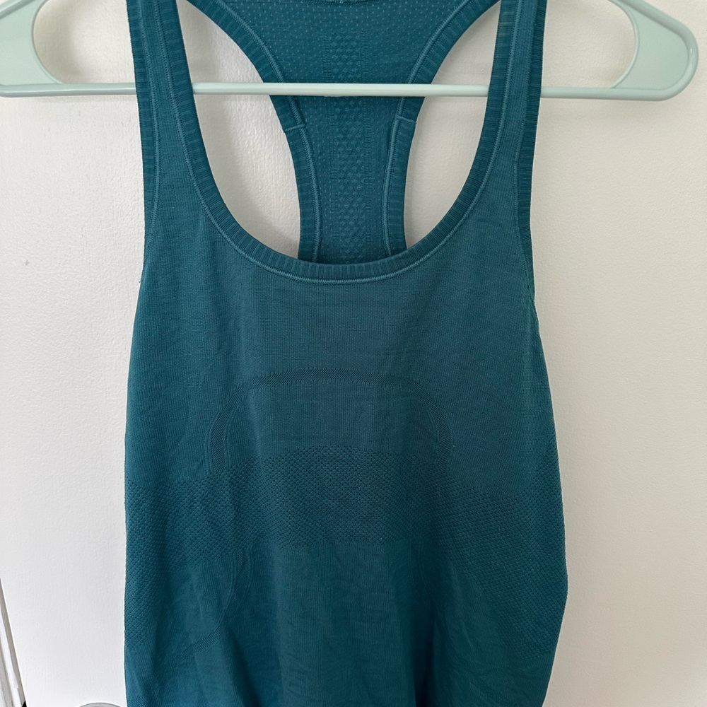 Lululemon Swiftly Tech Tank in Teal